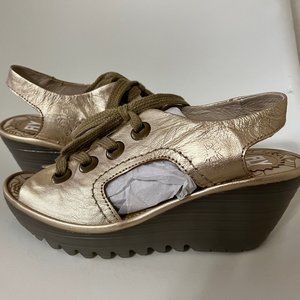 NWT Fly London Ylva Lace-Up Metallic Gold Leather Slingback Wedges Sandals 38